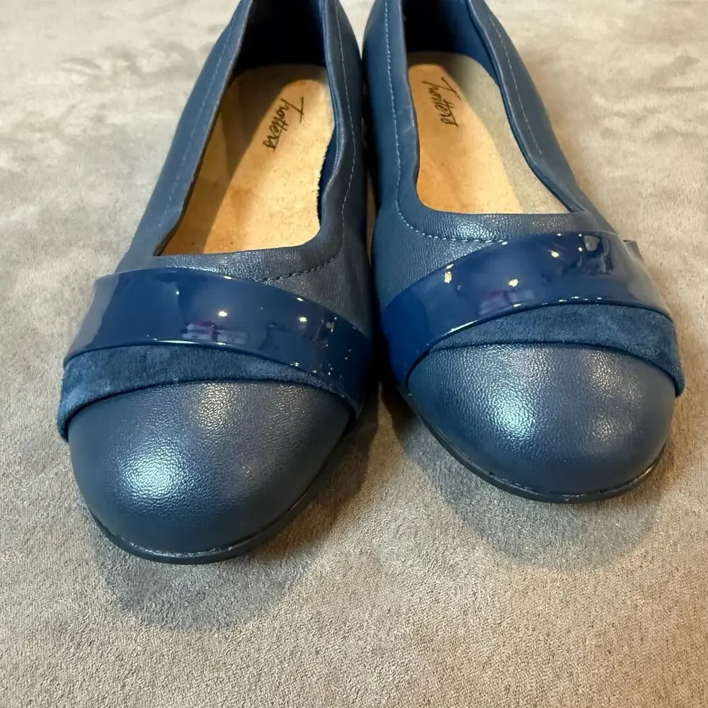 Trotters Navy Blue Leather Danni Flats Shoes Women's 6.5